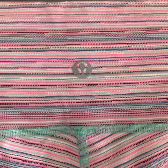 Lululemon Wonder Under Pant III *Luxstreme - Cyber Stripe Flash Light Menthol - Picture 5 of 7